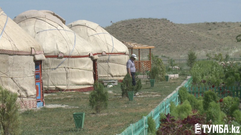 Әдемі қара әйелдер порно